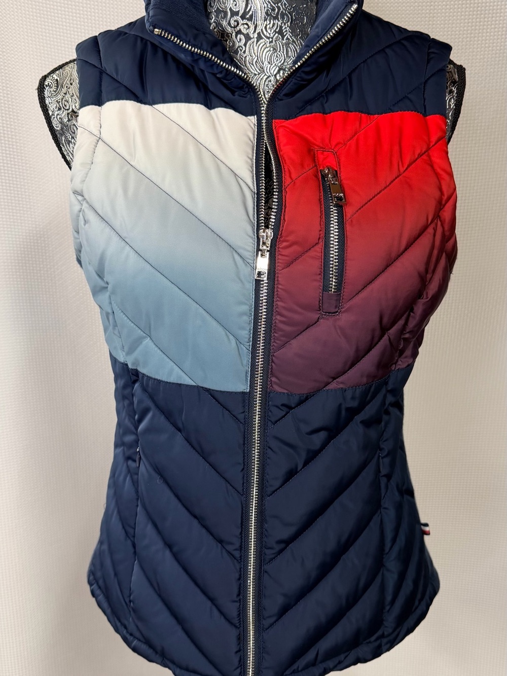 Tommy Hilfiger Navy Quilted Ombre Vest with Red and Light Blue Panels